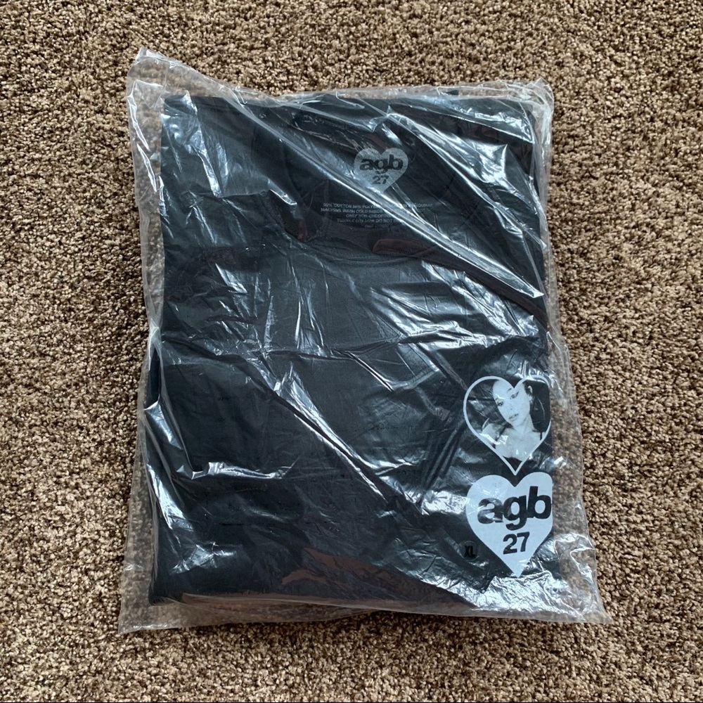 NEW Ariana Grande AG27 Crewneck - Picture 3 of 13